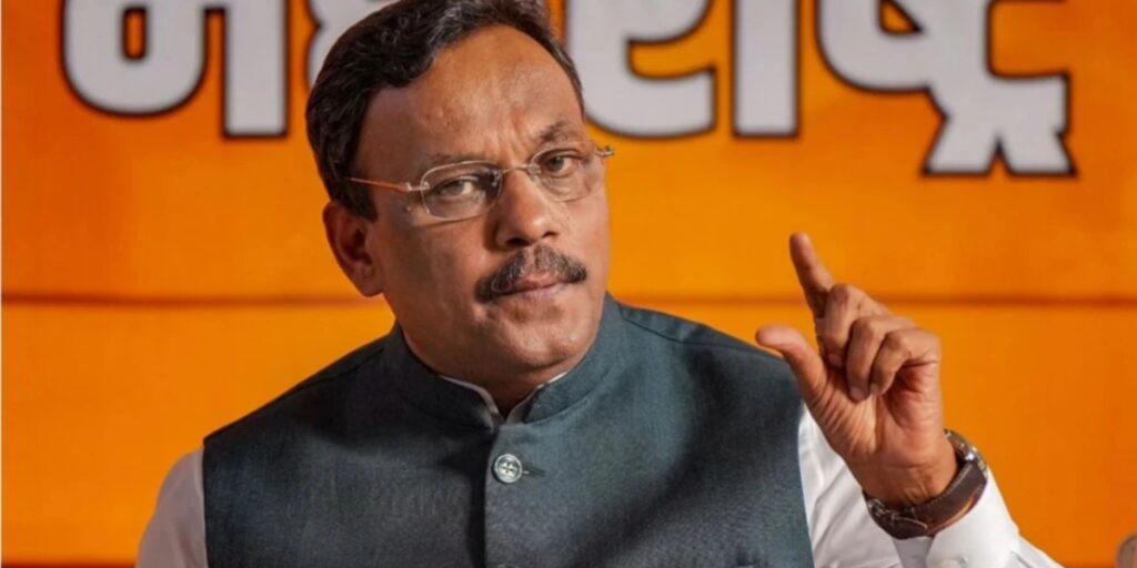 Vinod Tawde BJP News of Cash distribution 